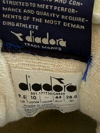 Zapatillas Diadora Blancas y Azules