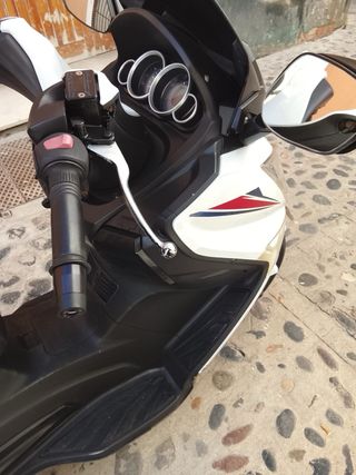 Moto Ciclomotor Scooter