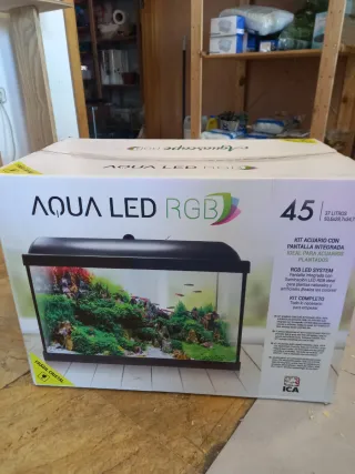 Acuario AquaLed RGB 45L con pantalla integrada