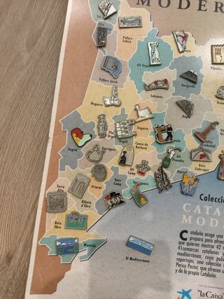 Colección pins Catalunya Moderna El País