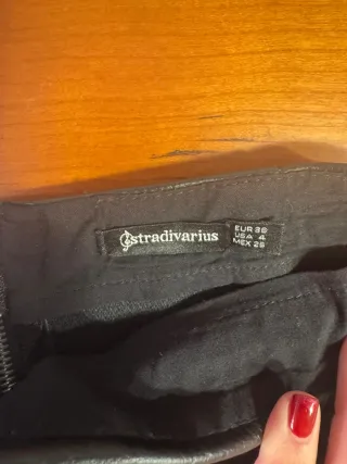 Falda semipiel morada con cremallera