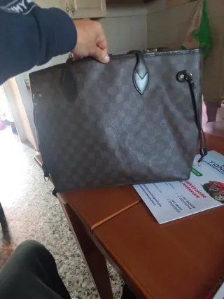 Borsa Louis Vuitton marrone