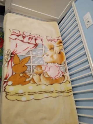 Cuna convertible en cama 70x140 cm.