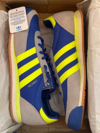 Zapatillas Adidas Orion Azul y Amarillo