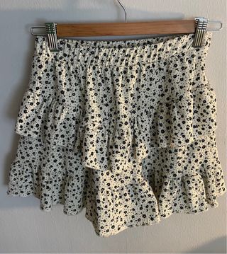 Falda pantalón floral volantes