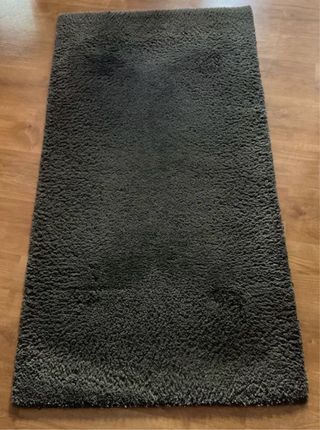 Alfombra gris suave