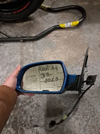 Espejo retrovisor Audi azul