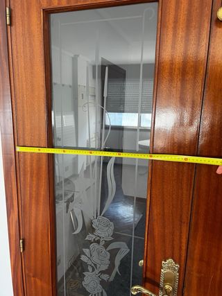 Puerta doble madera y cristal decorado 62cm x hoja