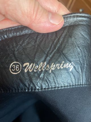 Botas altas mujer negras con tachuelas,regalo otra