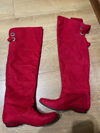 Botas altas mujer negras con tachuelas,regalo otra