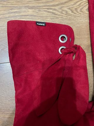 Botas altas mujer negras con tachuelas,regalo otra