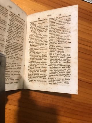 2 diccionarios catalancastellano siglo XIX