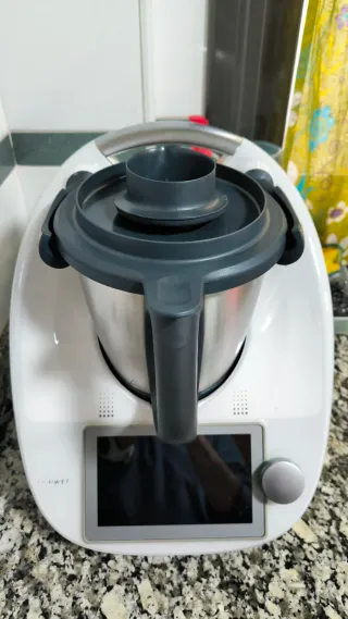 Thermomix TM6 + todos los accesorios