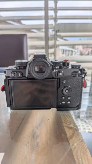 Nikon ZF + Objetivo 40mm f2