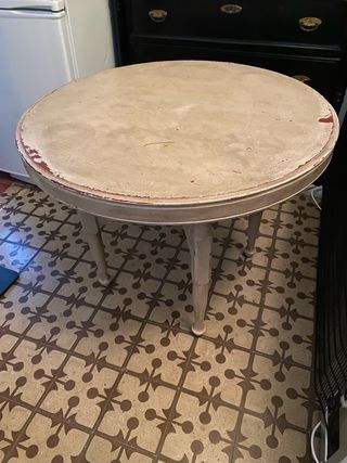 Mesa redonda antigua de madera , 30,00€