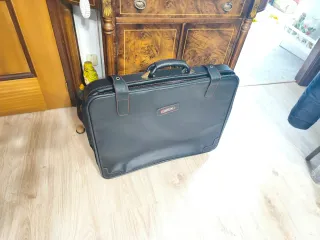 Maleta vintage negra