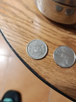 Tres monedas antiguas