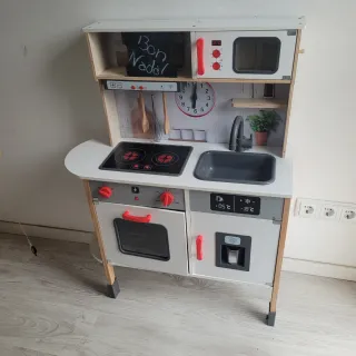 Cocinita de madera infantil
