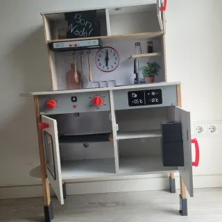 Cocinita de madera infantil