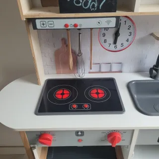 Cocinita de madera infantil