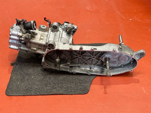 Motor Kymco Superdink 300 i 2017