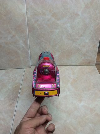 Tren de chapa vintage