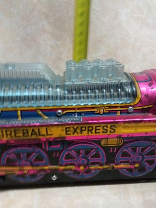 Tren de chapa vintage