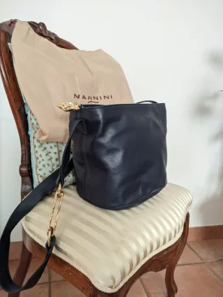 Borsa Nannini Pelle Nera Dettagli Oro