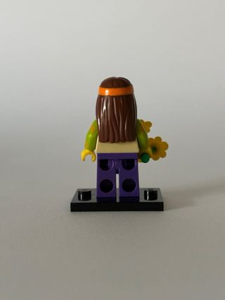 Minifigura Lego Hippie con Flores