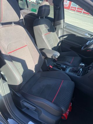 Volkswagen Golf GTI 7.5 Performance DSG6