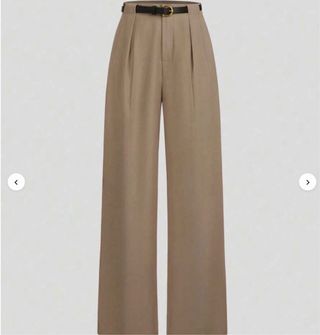 Pantalones anchos beige con cinturón