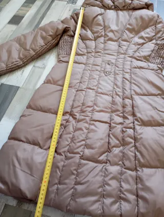 Abrigo largo marrón acolchado