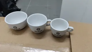 Tazas y platos de café Bazar