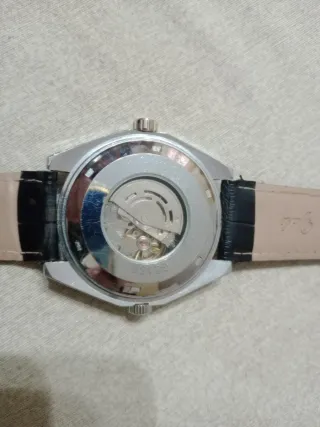 Orologio da polso con cinturino nero