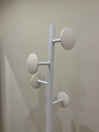 Perchero de pie metal blanco