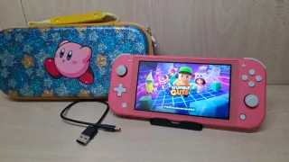 Nintendo Switch Lite Rosa + Custodia Kirby