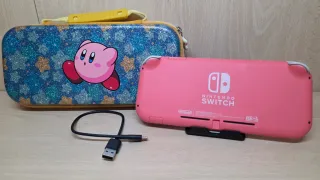 Nintendo Switch Lite Rosa + Custodia Kirby