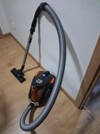 Aspiradora Rowenta Compact Power Orange