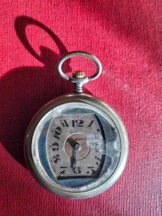 Reloj de bolsillo antiguo.