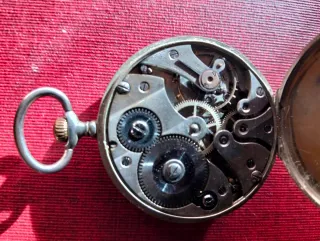 Reloj de bolsillo antiguo.