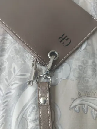 Cartera de mano Georges Rech GR color bisón