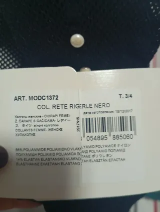 Medias de rejilla con perlas