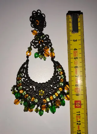 Pendientes largos dorados y verdes