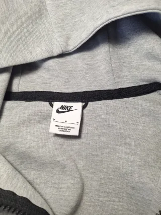 Sudadera Nike Tech Gris