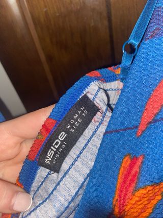 Vestido azul con flores naranjas