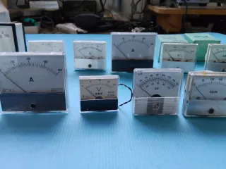 Strumenti analogici da pannello