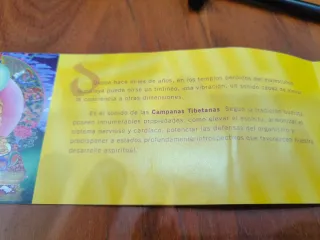 Campana Tibetana Antigua con Soporte y Mazo