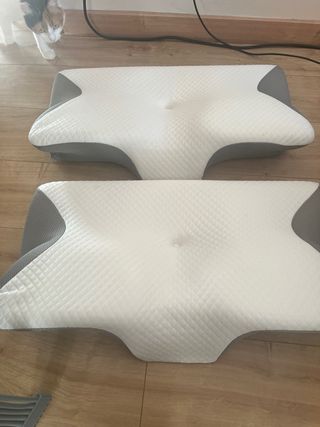 2 Almohadas Ergonómicas Blancas y Grises