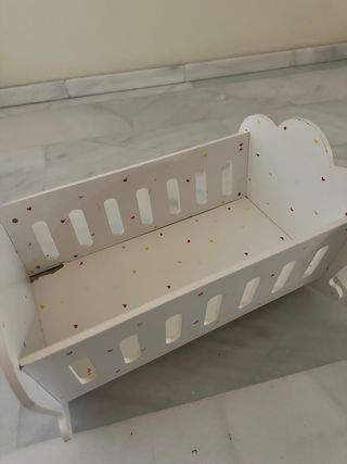 Cuna de muñeca unicornio El Corte Inglés madera