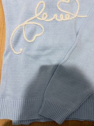 Jersey azul con letras blancas talla S